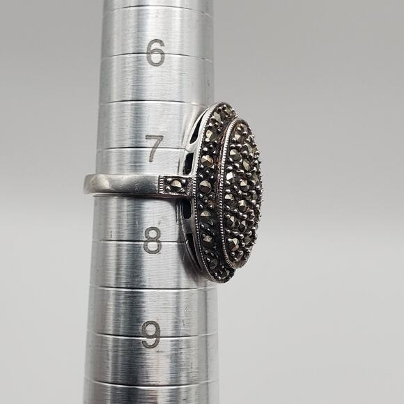 Beautiful Modern 925 Sterling Silver Sparkly Marcasite Ring size 7.5 - Picture 11 of 12